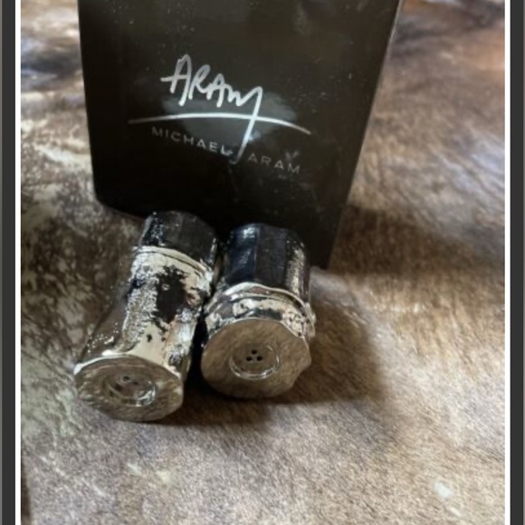 Michael Aram Bamboo design Salt and Pepper shakers - Picture 3 of 3